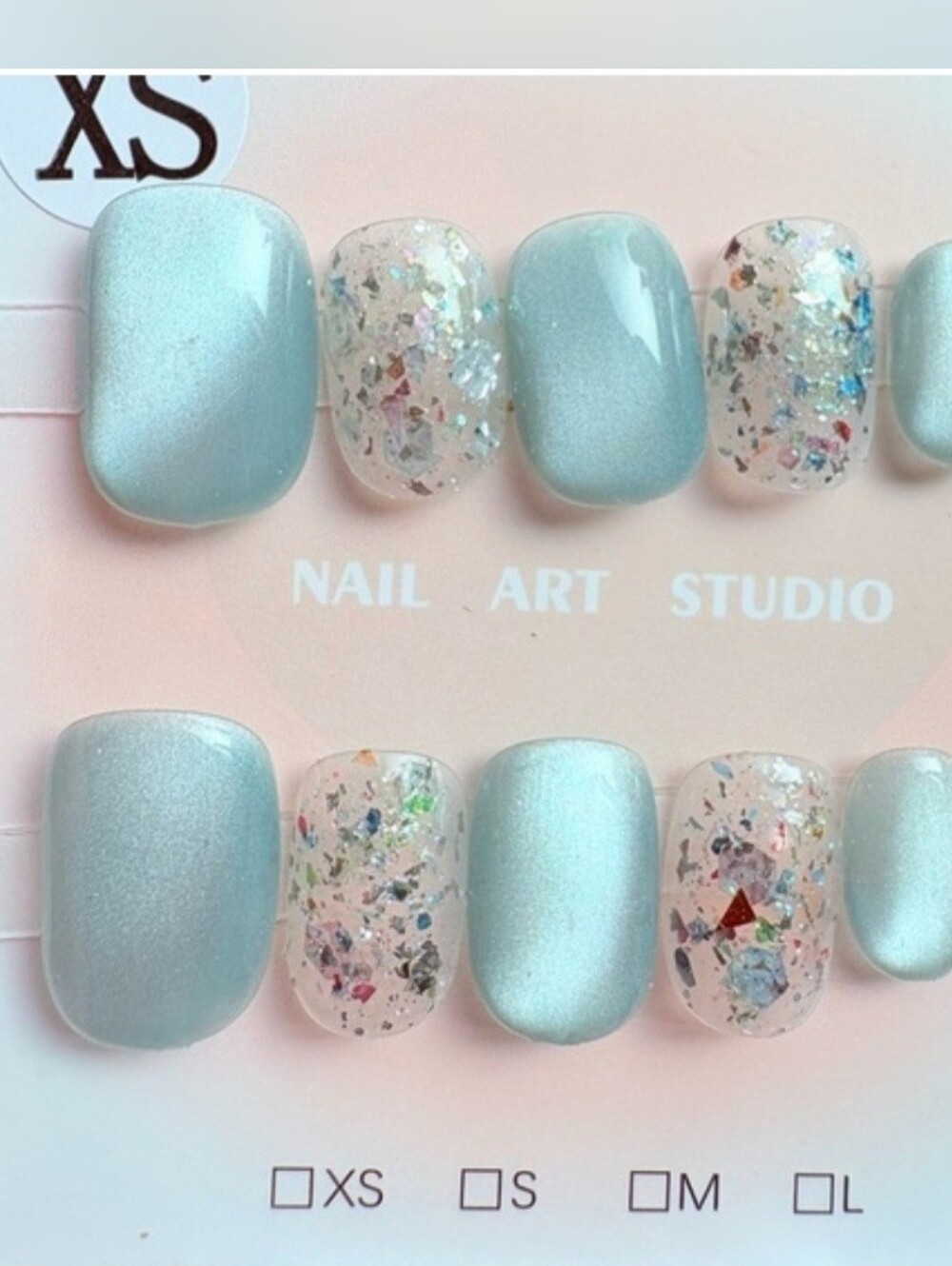 Press-On Nails in Pearl Blue and Glitter